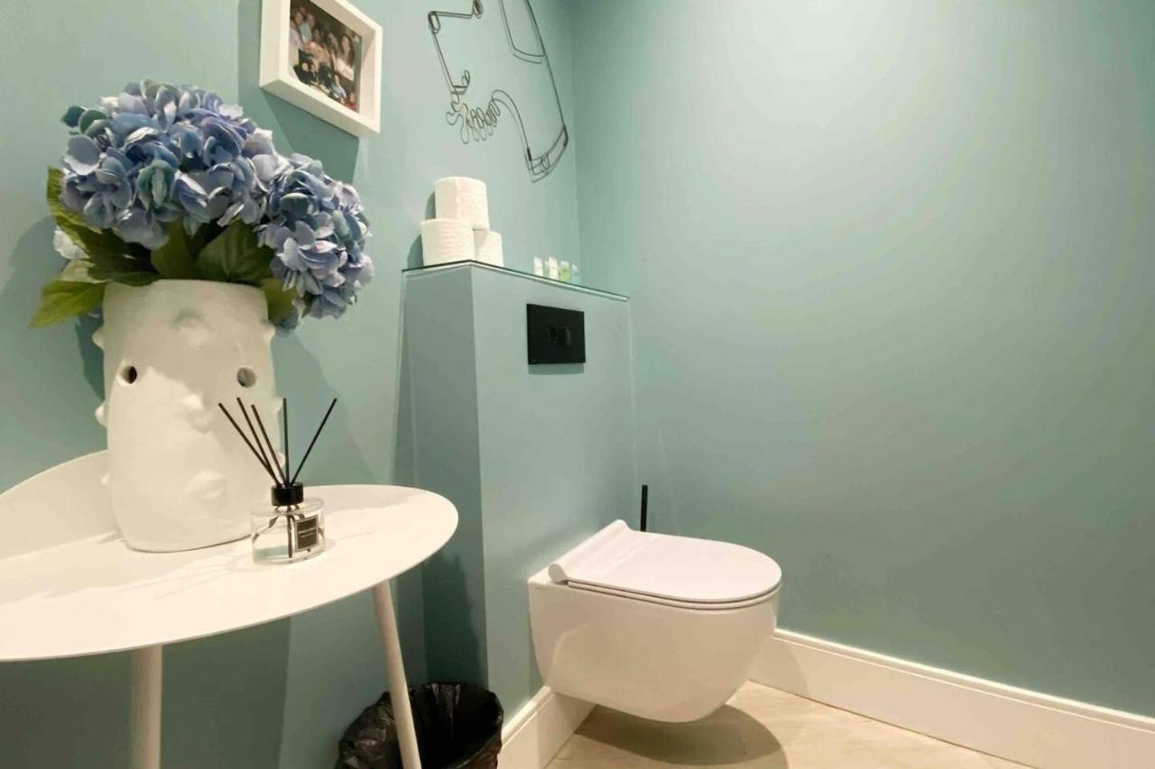Charming 2-bed Apt With 2 Bathtub Central Apartament Londra