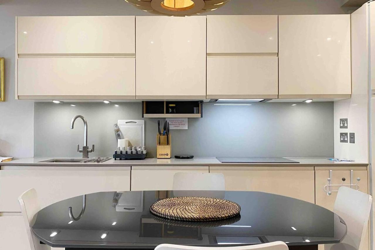 Charming 2-bed Apt With 2 Bathtub Central * Londra