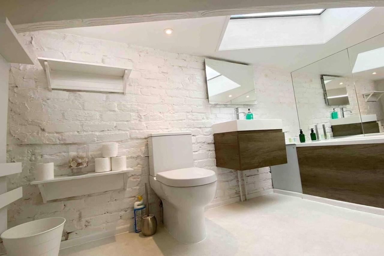 Charming 2-bed Apt With 2 Bathtub Central * Londra