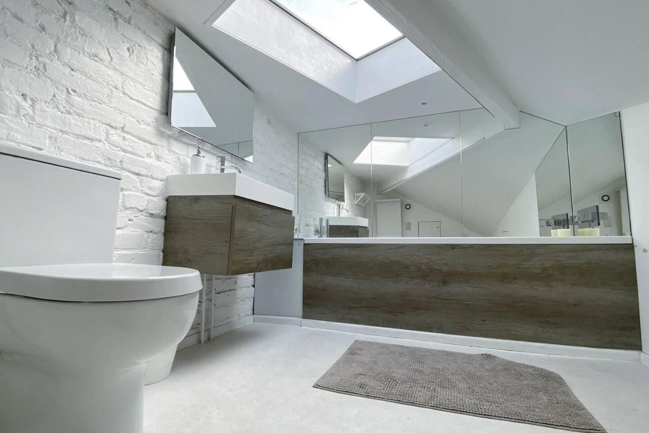 Appartamento Charming 2-bed Apt With 2 Bathtub Central *