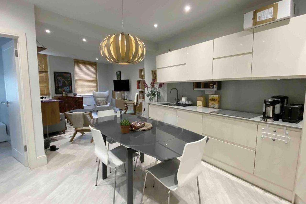Charming 2-bed Apt With 2 Bathtub Central * Londra